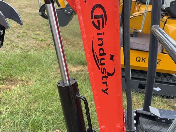 mini-excavator-mx12rx-image-12