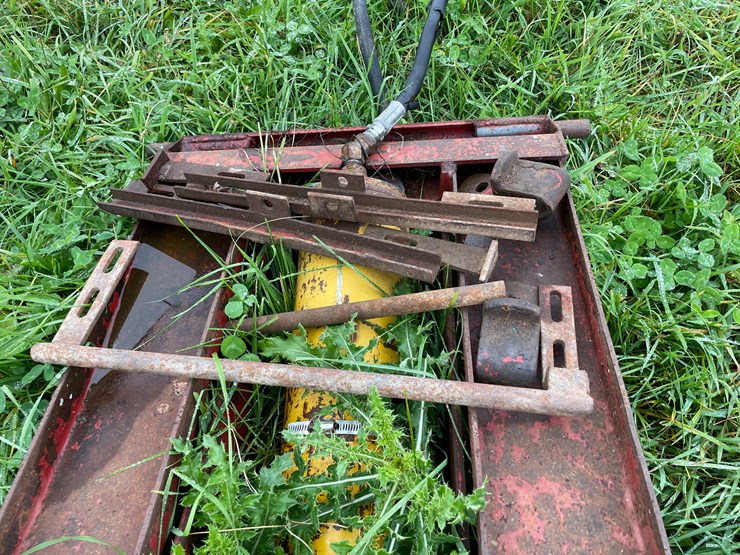 #9606-•-a-hydraulic-ram-image-11