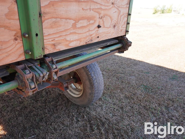 john-deere-125-image-16