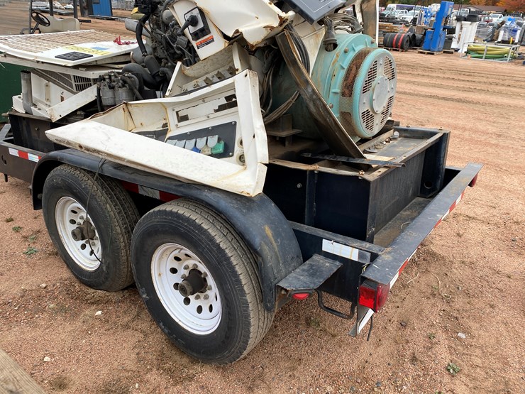 2010-unknown-trailer-image-8