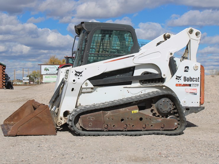 bobcat-t870-image-1