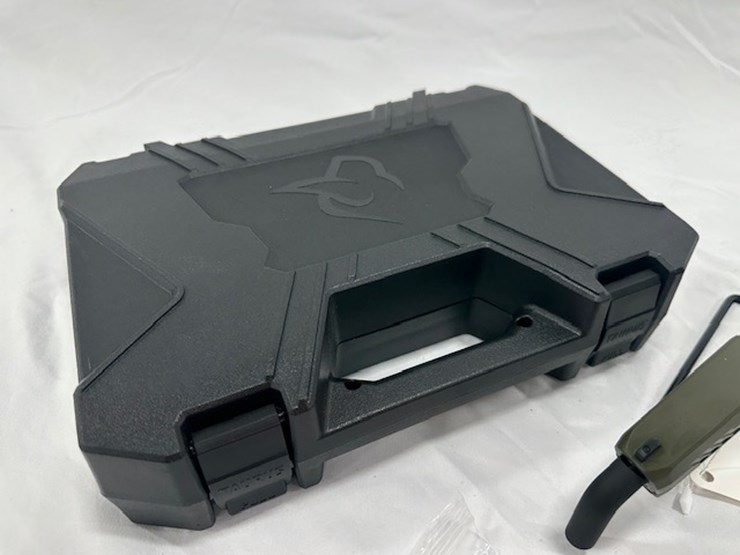 #2025-00062-•-taurus-gx4-pistol-image-3