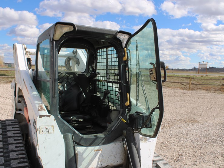 bobcat-t870-image-57