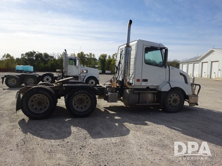2007-volvo-vnl-day-cab-truck-(pz13987,-unit-110)-image-20