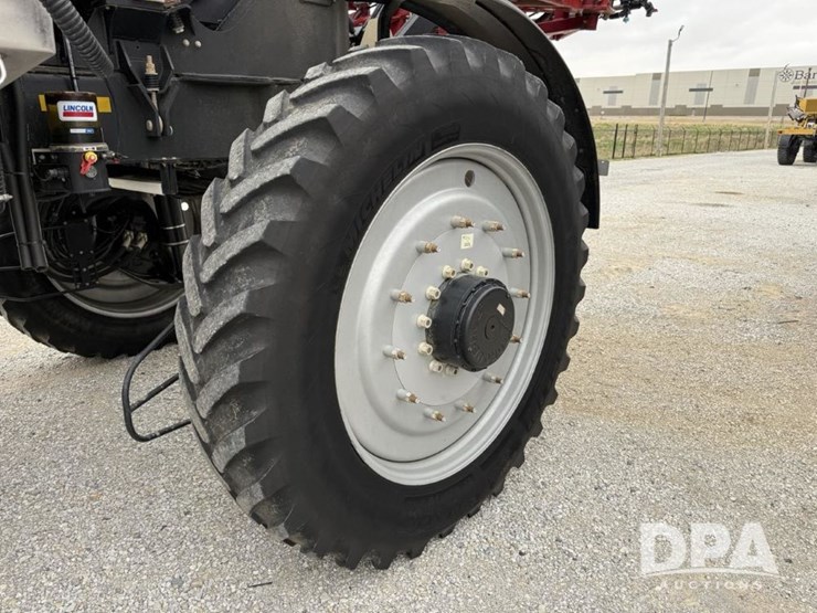 2020-case-ih-trident-5550-image-9