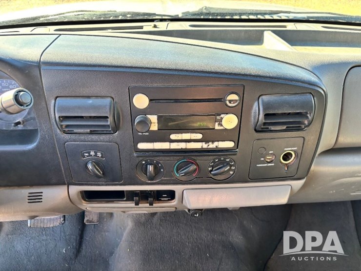 2006-ford-f350-xlt-image-65