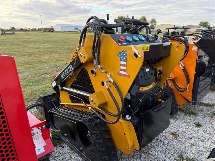 agt-mx-crt23-mini-track-loader-image-7