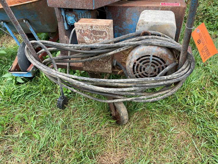 #8136-•-chop'n-bed-bail-chopper-image-14