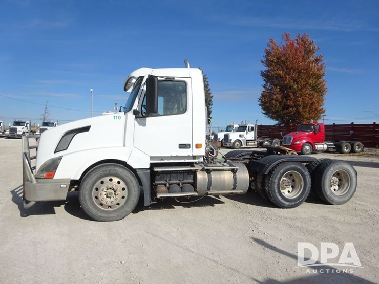 2007-volvo-vnl-day-cab-truck-(pz13987,-unit-110)-image-42