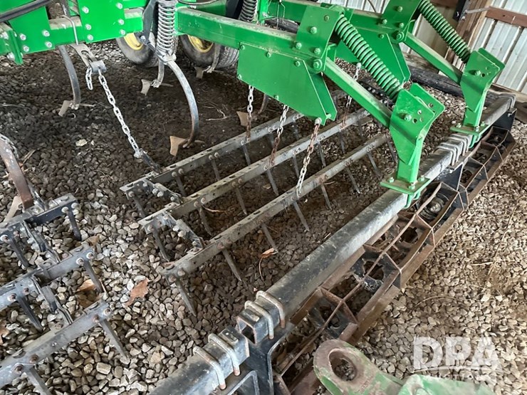 john-deere-2210-image-6