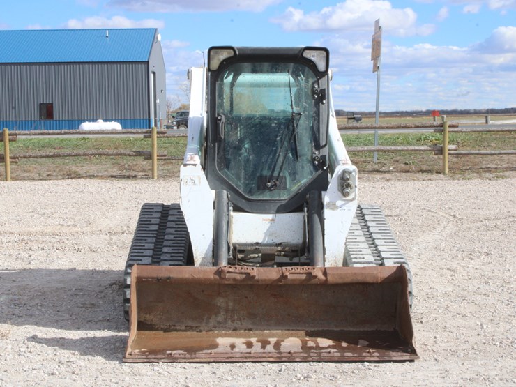 bobcat-t870-image-12