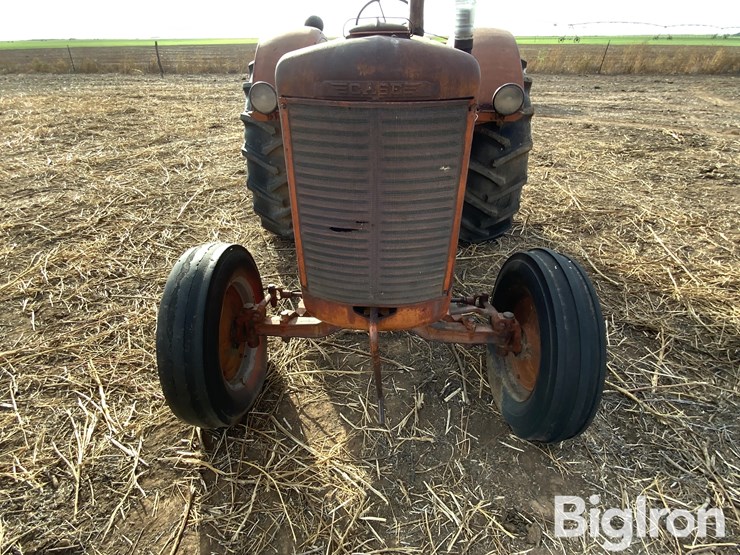case-la-2wd-tractor-image-10