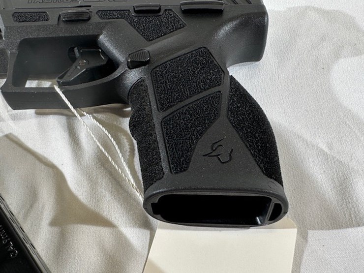 #2025-00038-•-taurus-gx2-pistol-image-46