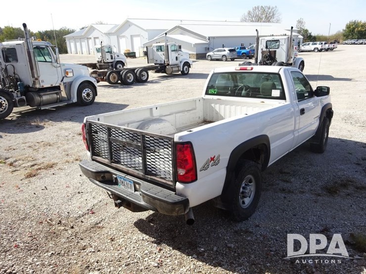 2006-chevrolet-2500hd-image-17