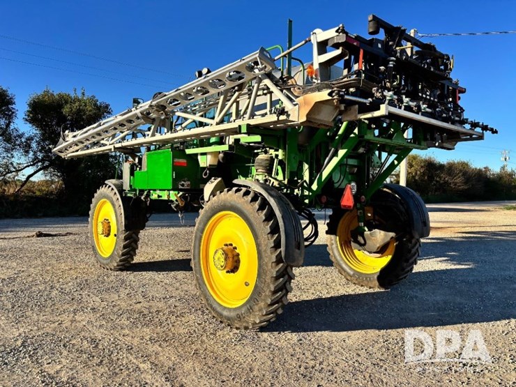 2013-john-deere-4830-image-17