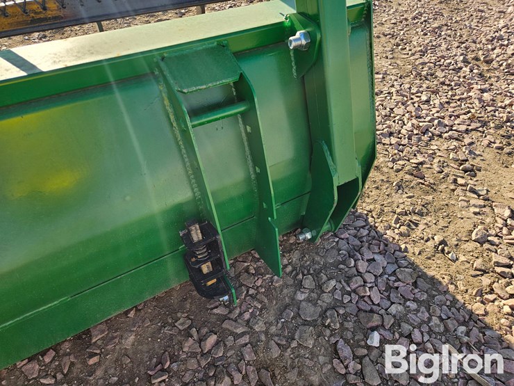 2025-john-deere-740-image-16