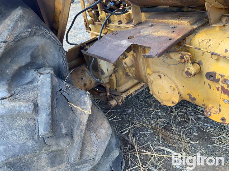 minneapolis-moline-403c-4-2wd-tractor-image-10