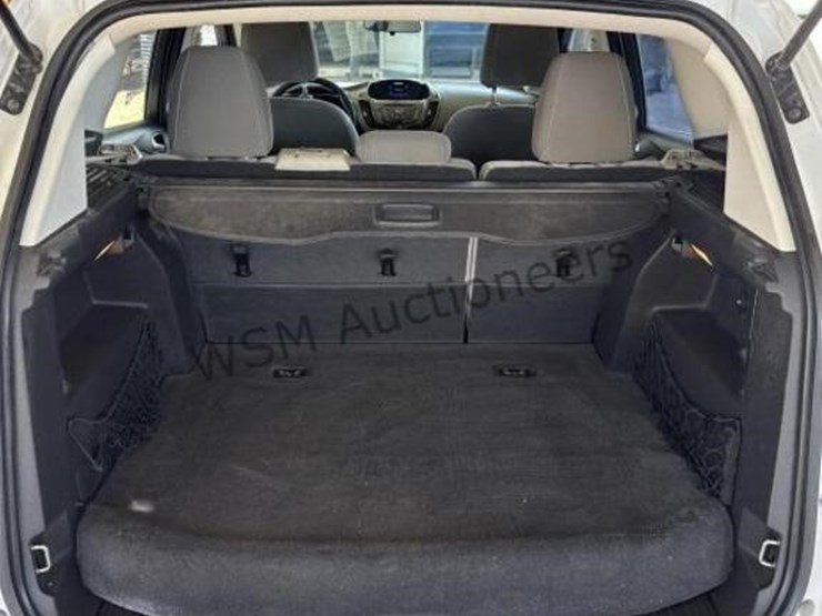 2014-ford-c-max-hybrid-wagon-image-9