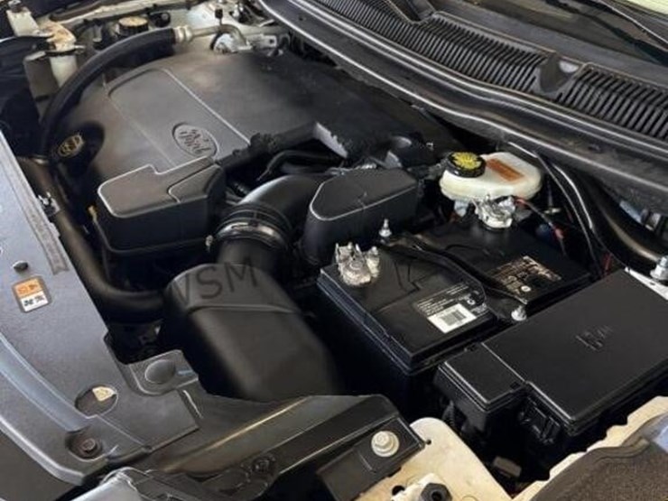 2017-ford-explorer-image-13