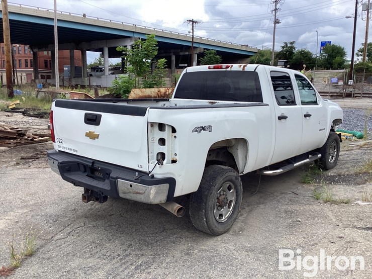 2013-chevrolet-silverado-2500-image-5