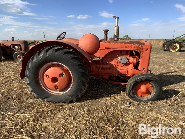 case-la-2wd-tractor-image-4