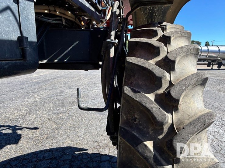 2020-case-ih-patriot-4440-image-35