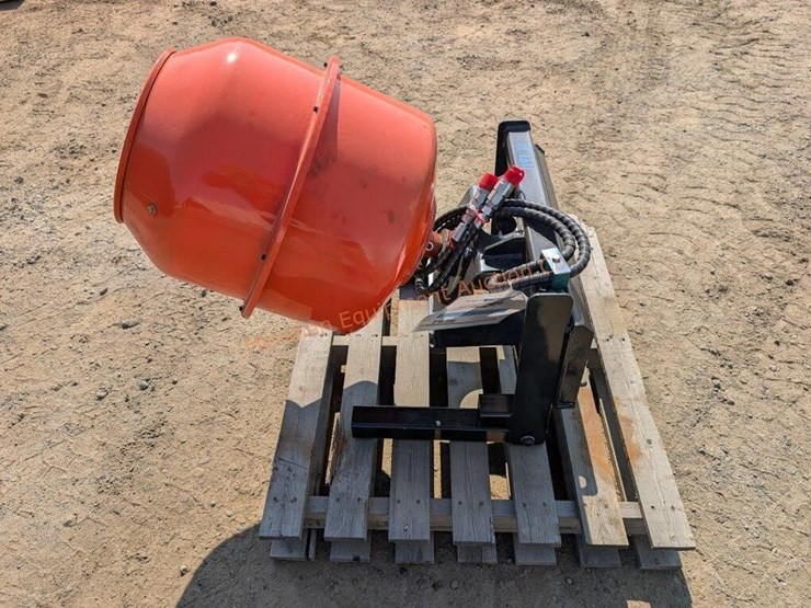 ir-mini-skid-steer-hyd-mixer-image-1