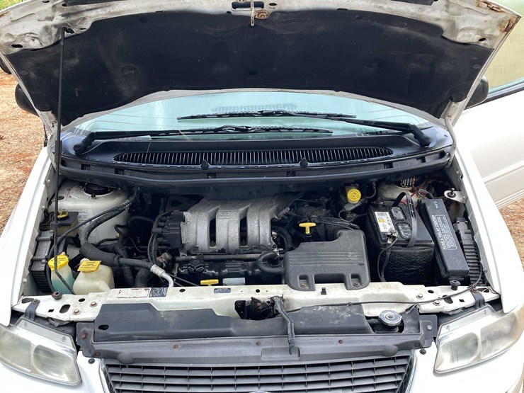 1999-chrysler-town-&-country-image-153