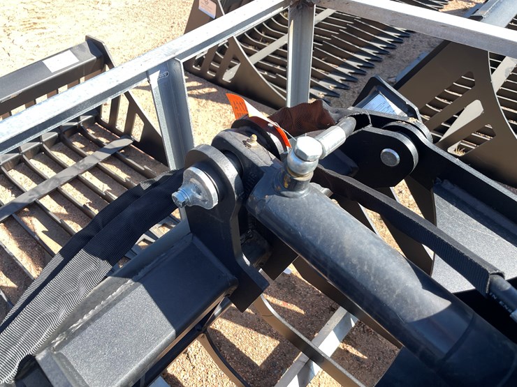 #4112-•-72"-rock-grapple-bucket-attachment-image-13