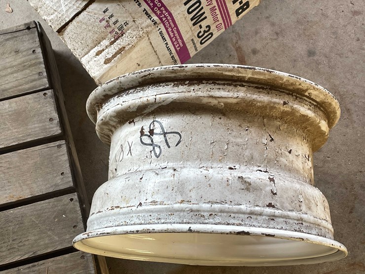 #6618-•-(4)-white-rims-image-7