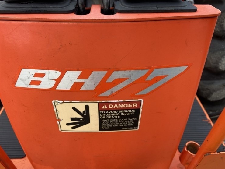 2010-kubota-l3200-image-12