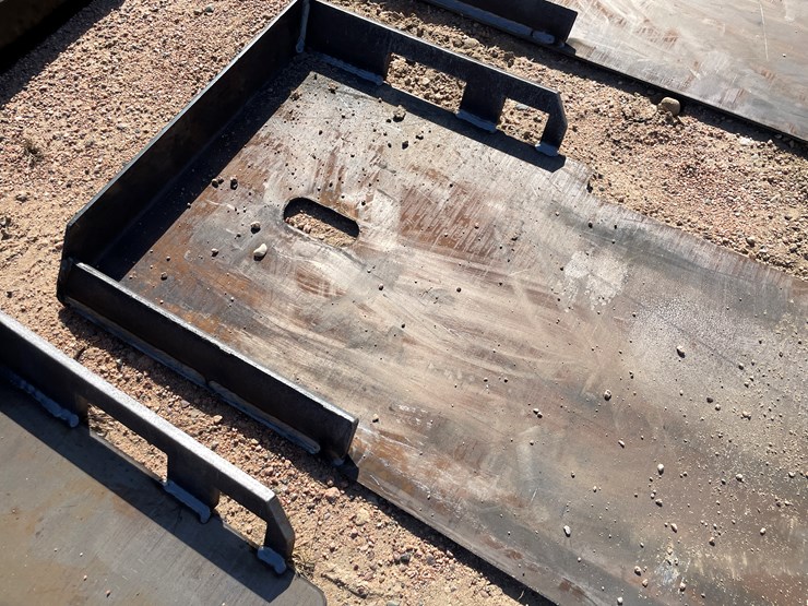 #4127-•-universal-adaptor-plate-image-3