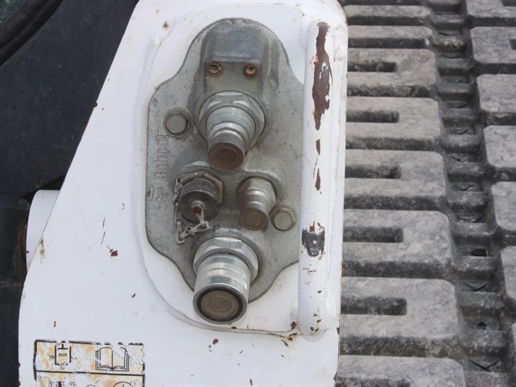 bobcat-t870-image-15