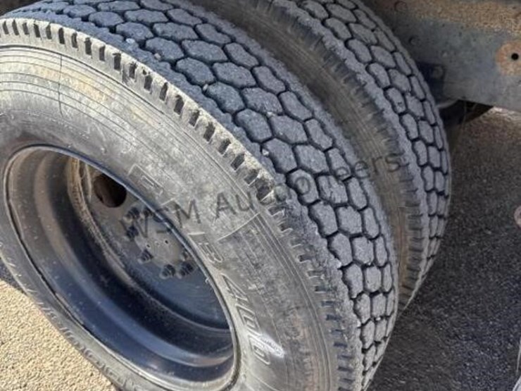 international-9400-image-13