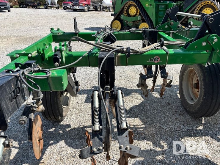 2021-unverferth-3500-image-37