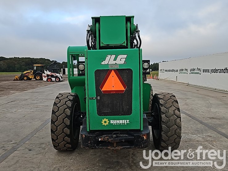 2016-sky-trak-10042-image-22