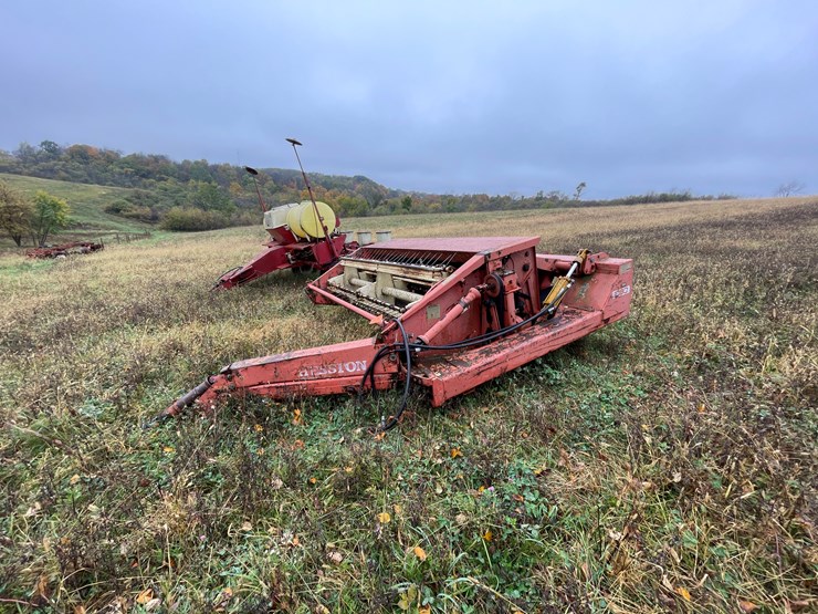 hesston-1090-image-9