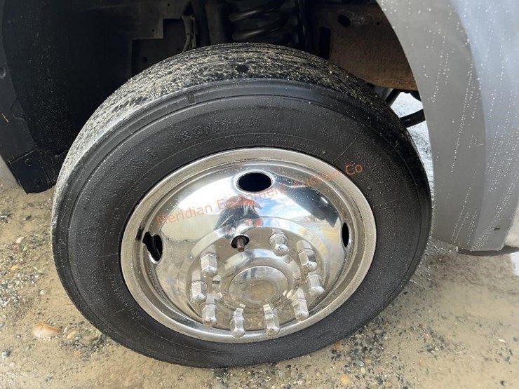 2005-ford-f550-image-11