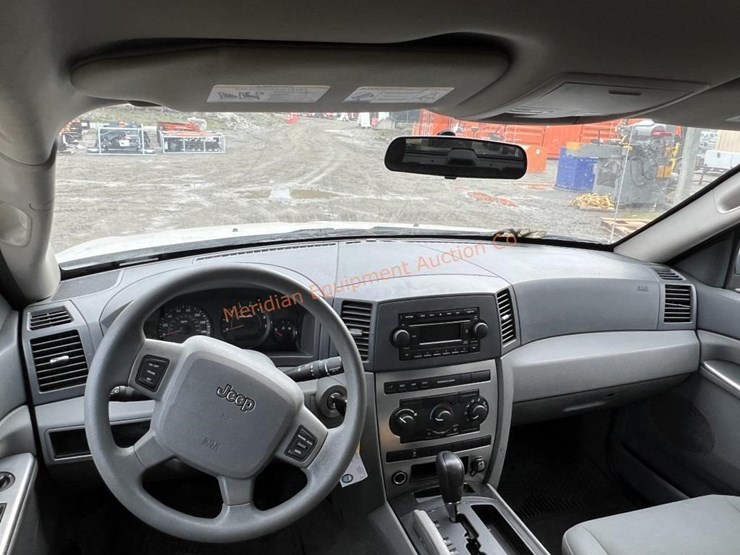 2005-jeep-grand-cherokee-image-23