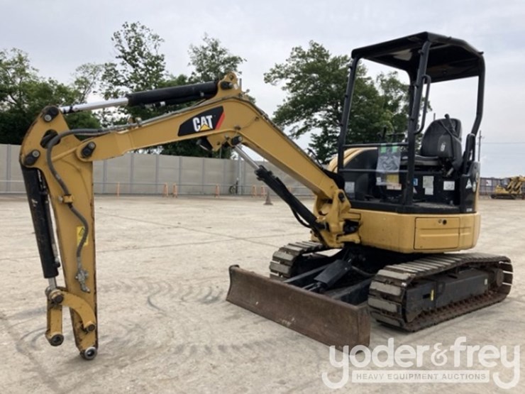 2015-cat-303e-image-1