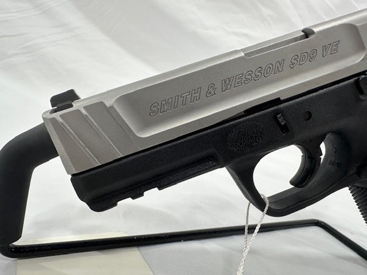 #2025-00030-•-smith-and-wesson-sd9-ve-pistol-image-12
