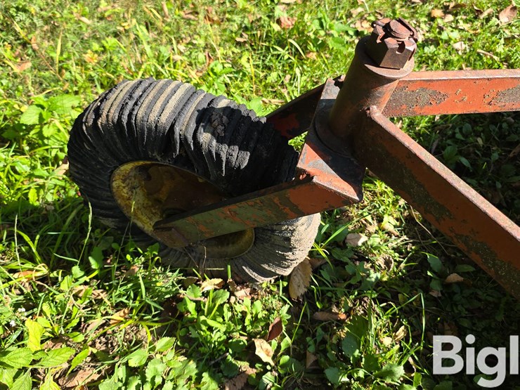 bush-hog-305-image-18