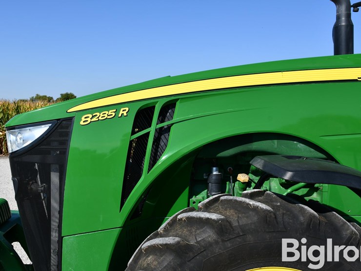 2011-john-deere-8285r-image-14