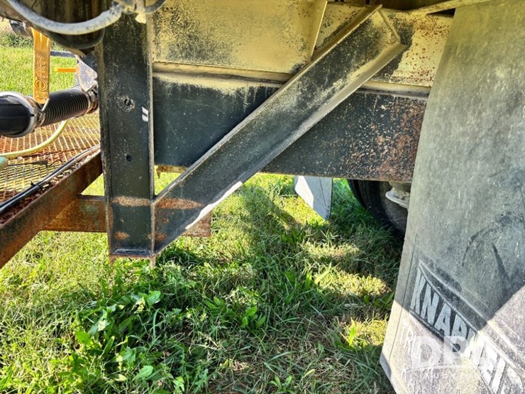 1993-freightliner-fld120-image-46