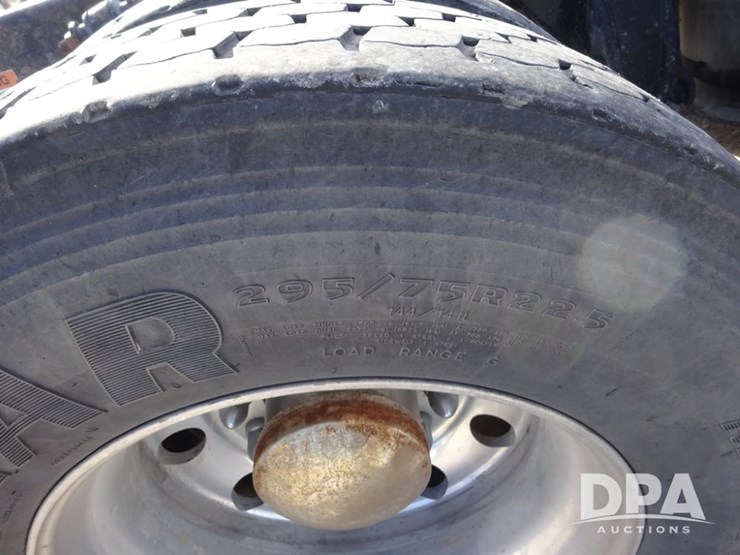 2018-freightliner-coronado-day-cab-glider-truck-(pz13985,-unit-775)-image-49