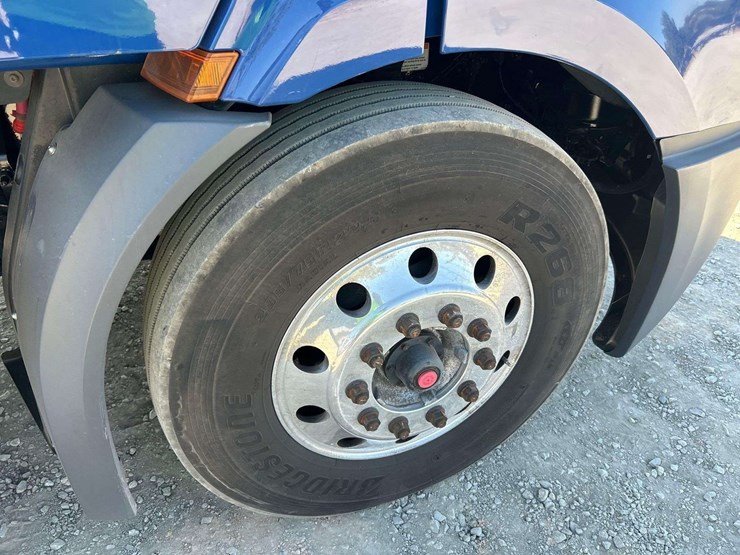 2021-freightliner-cascadia-116-image-31