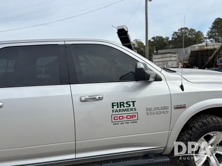 2018-dodge-ram-1500-image-30