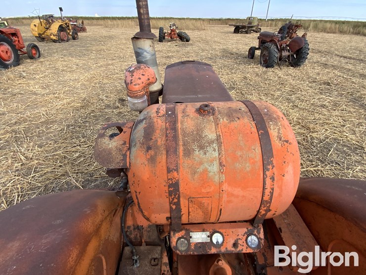 case-la-2wd-tractor-image-16