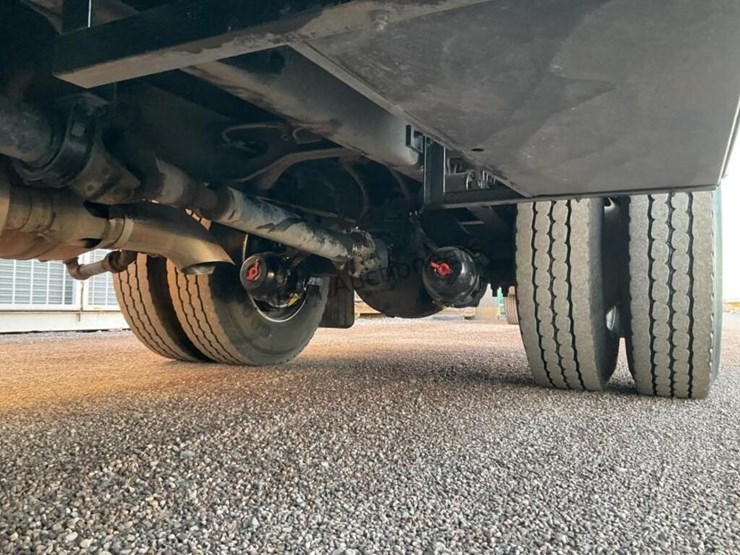 2008-international-7400-image-30