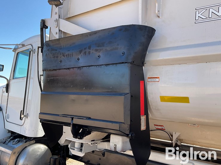 2020-peterbilt-337-image-18